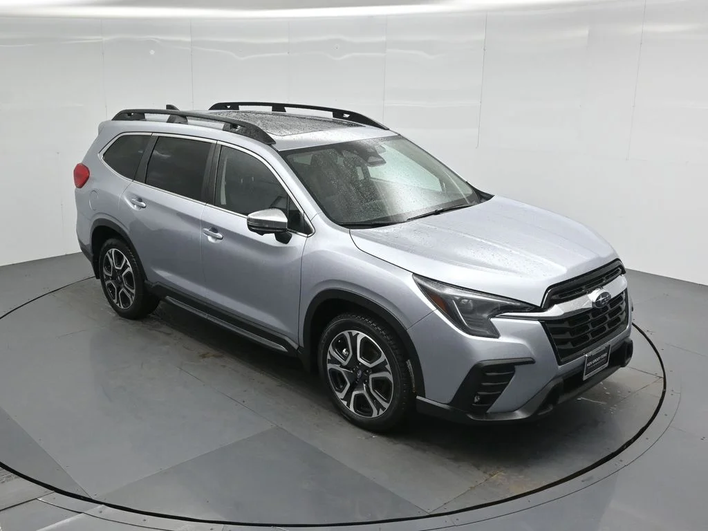 Certified Used 2023 Silver Subaru Limited image 40