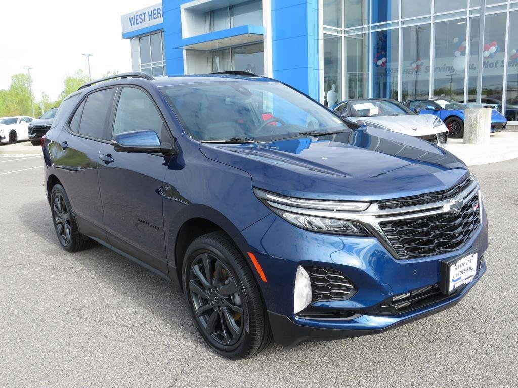 Used 2023 Blue Chevrolet RS image 2