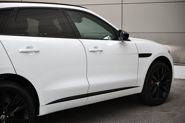 2026 Jaguar F-Pace R-Dynamic S - Photo 13