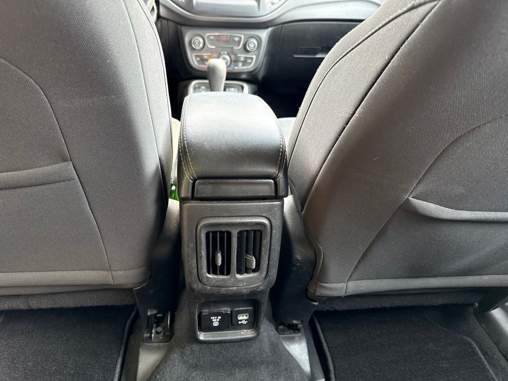 Used 2019 Gray Jeep Sport image 18
