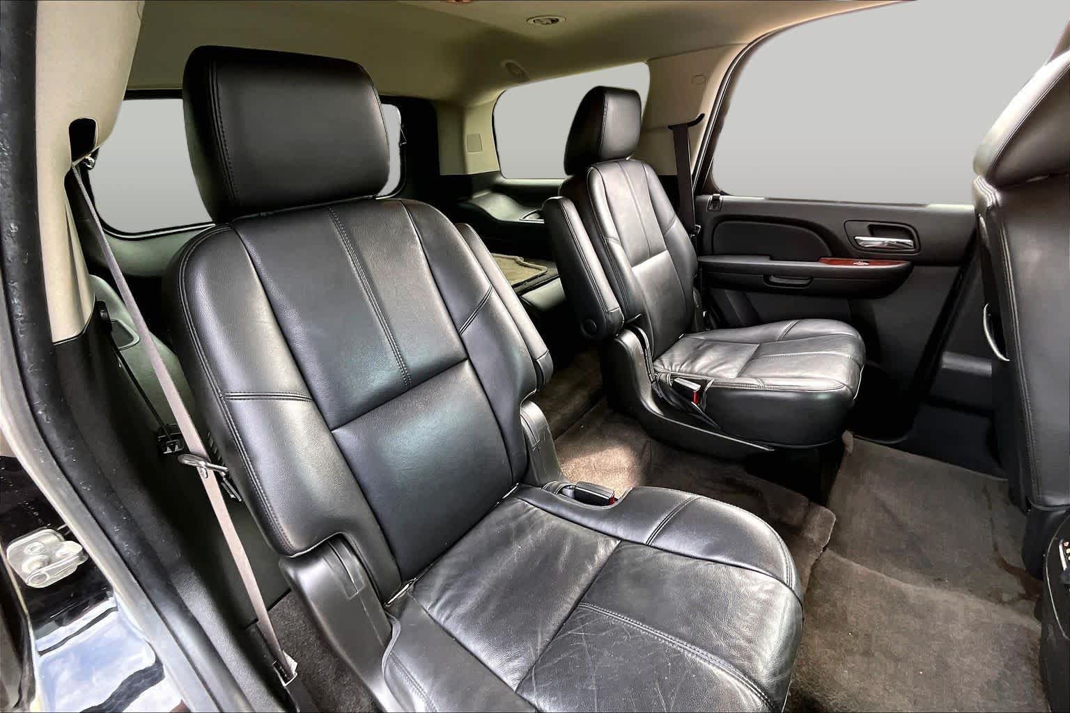 Used 2013 Black Chevrolet LT image 18