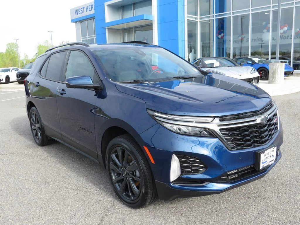 Used 2023 Blue Chevrolet RS image 2