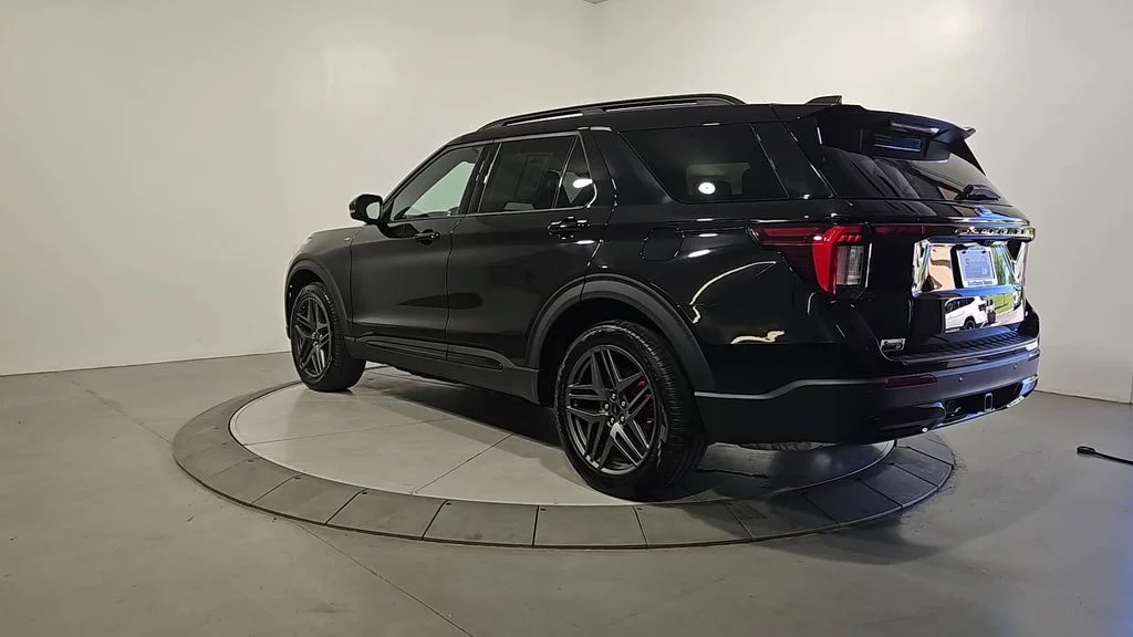 Used 2025 Black Ford ST-Line image 3