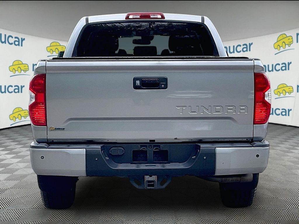 Used 2018 Silver Toyota SR5 image 5