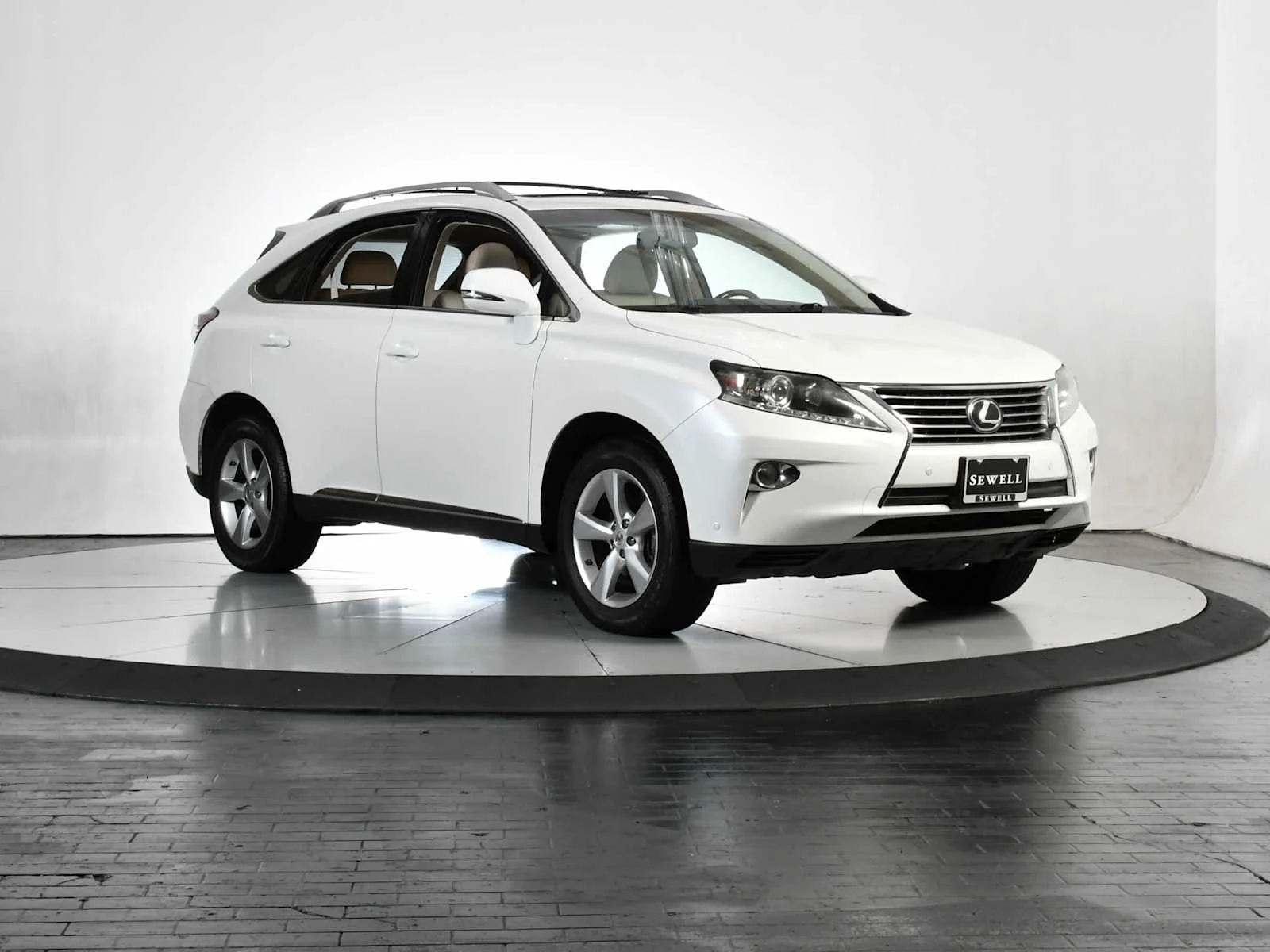Used 2013 Starfire Pearl Lexus  image 7