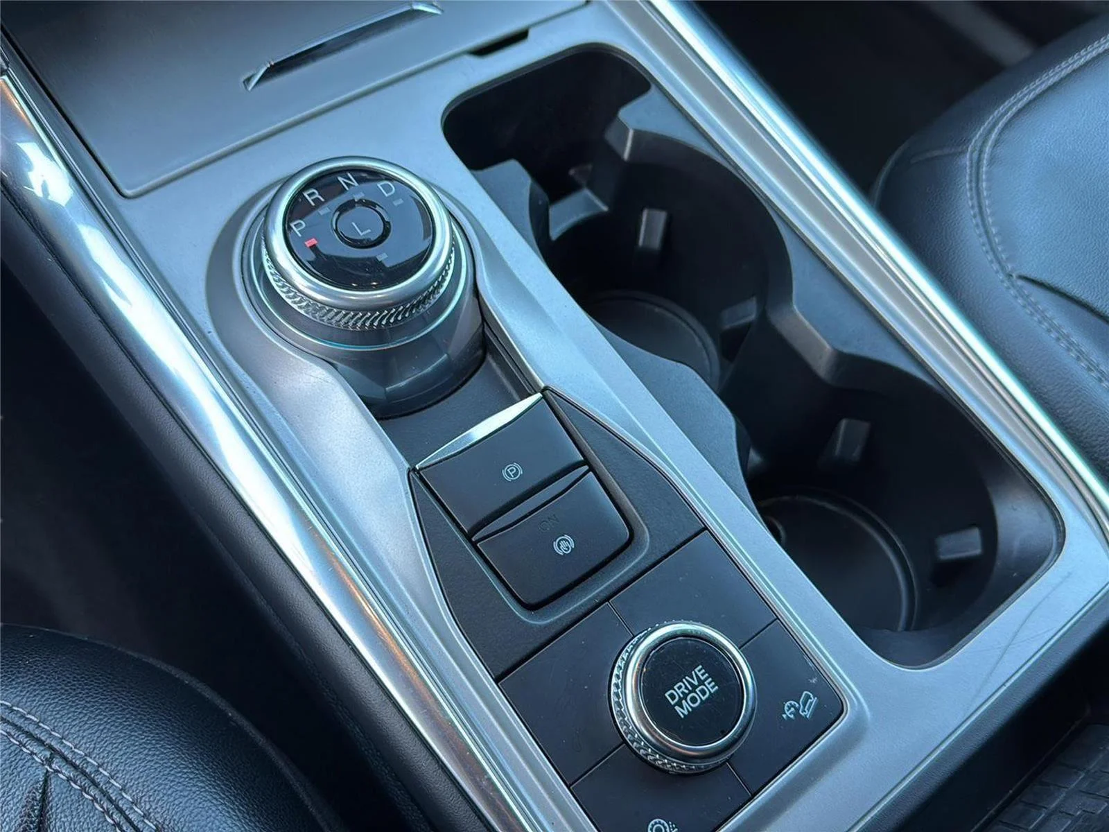 2023 Ford Explorer Limited - Photo 22