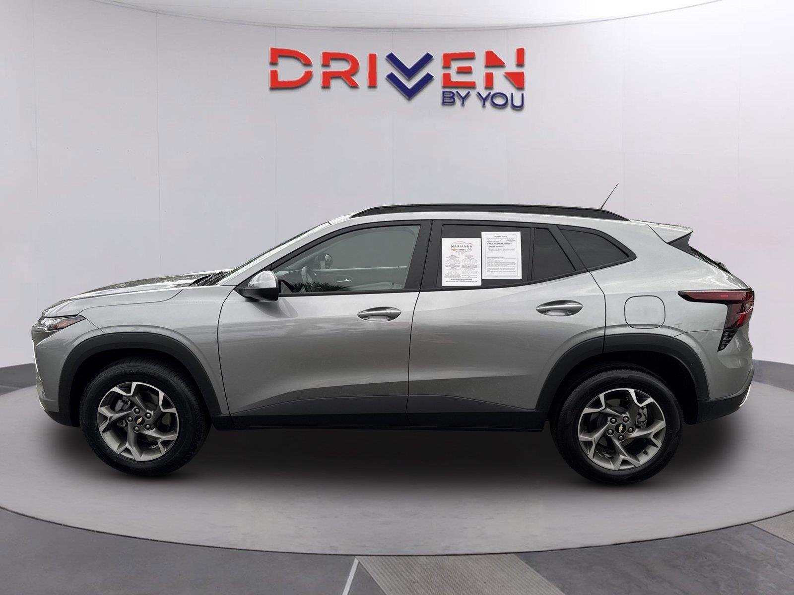 Used 2025 Sterling Gray Metallic Chevrolet LT image 6