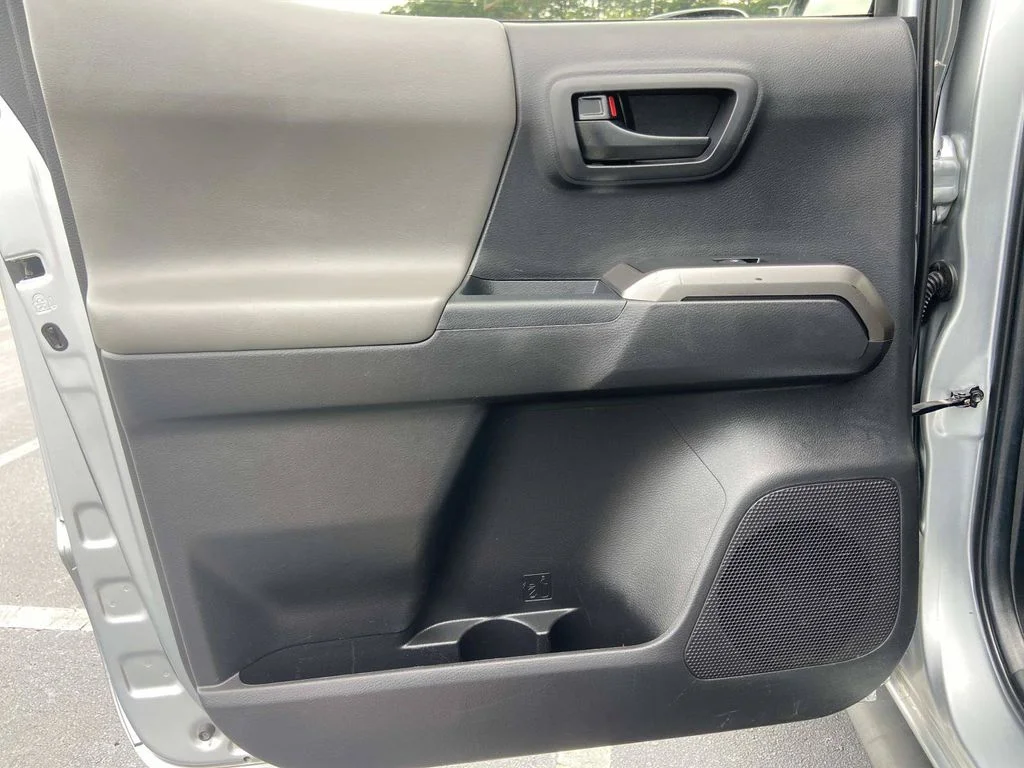 2022 Toyota Tacoma SR5 - Photo 14