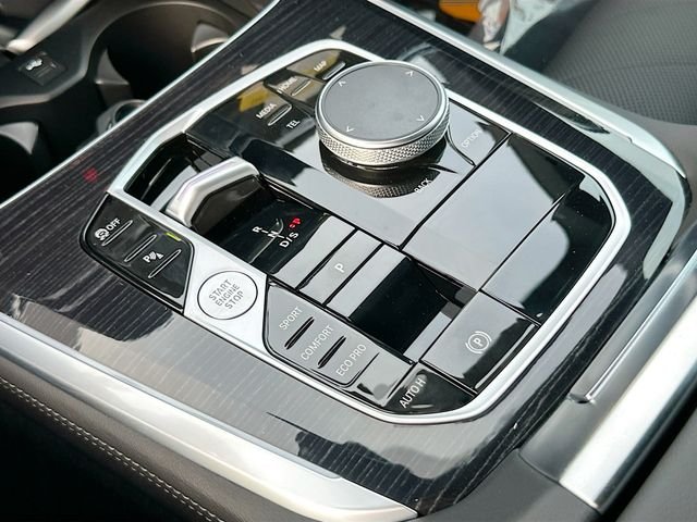 New 2026 White BMW sDrive40i image 12