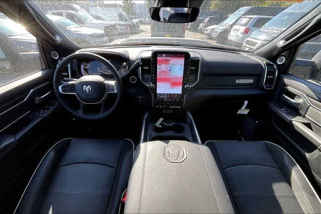 2025 RAM 2500 Laramie - Photo 36