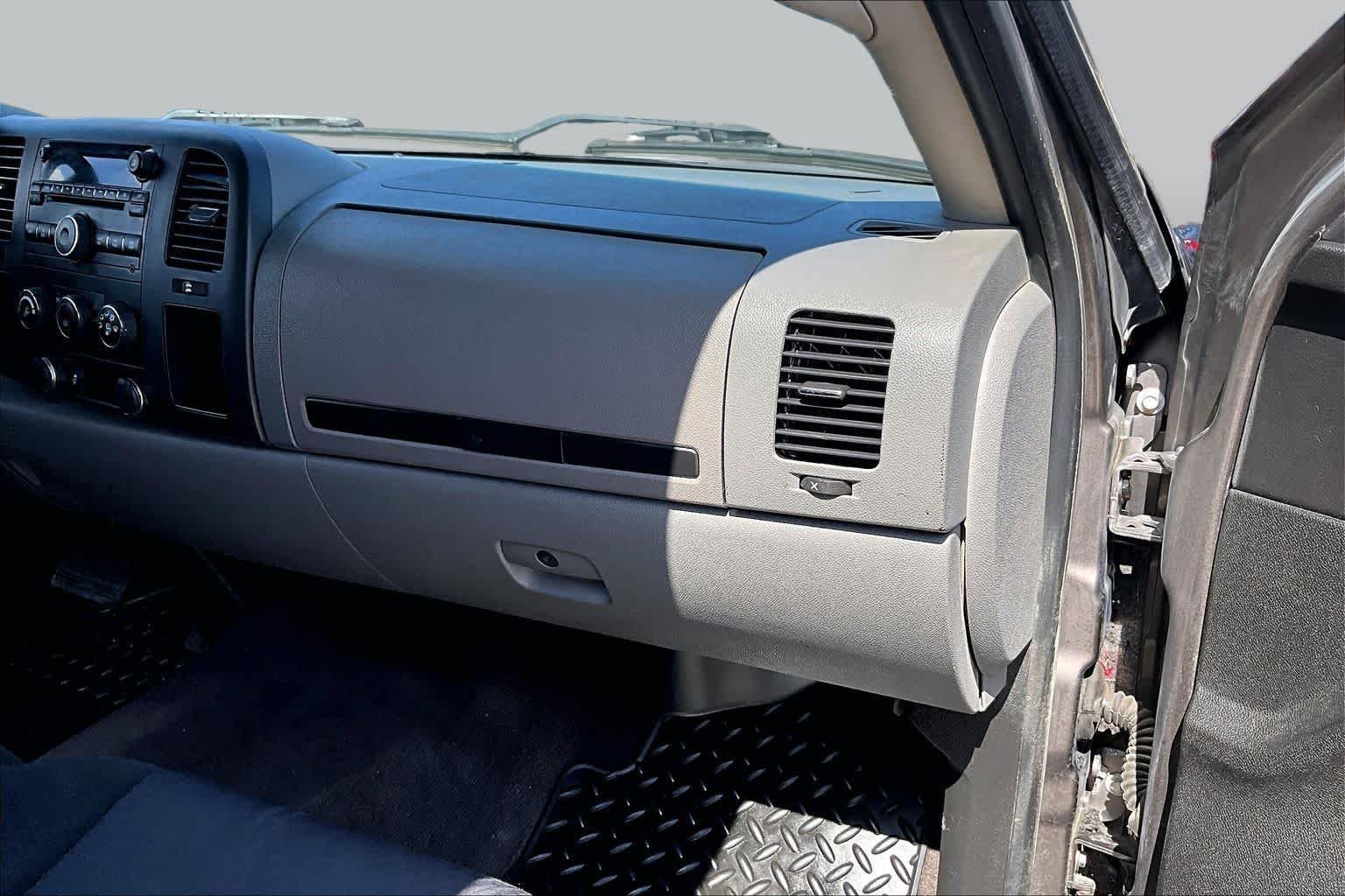 Used 2012 MOCHA STEEL METALLIC Chevrolet LS image 18