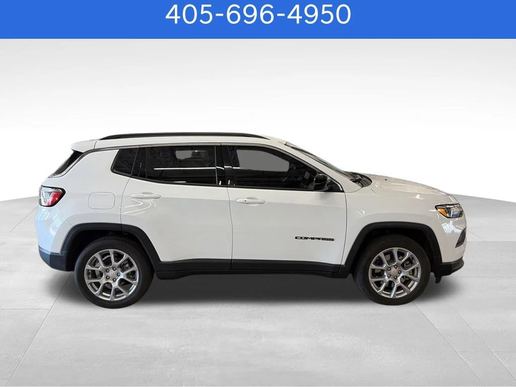 Pre-Owned 2024 Jeep Compass Latitude Lux