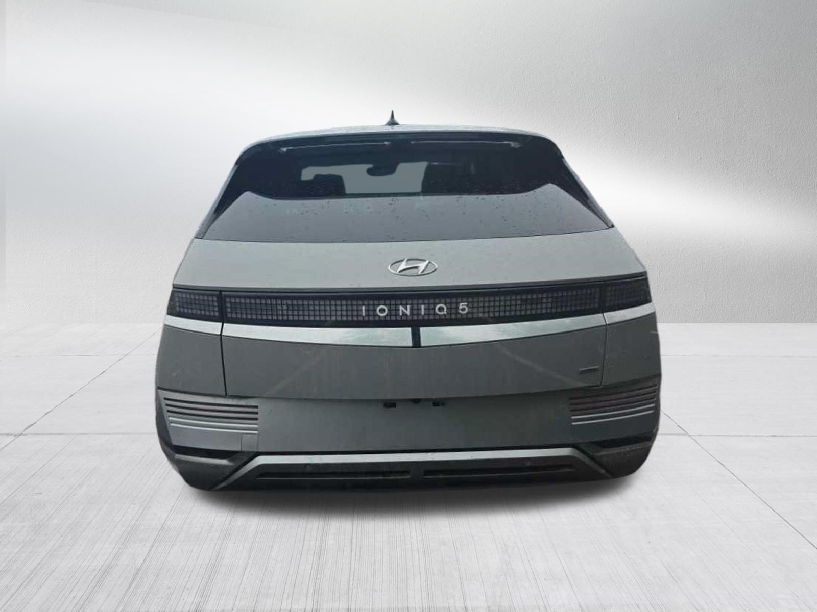 Certified Used 2023 Cyber Gray Hyundai Limited image 5