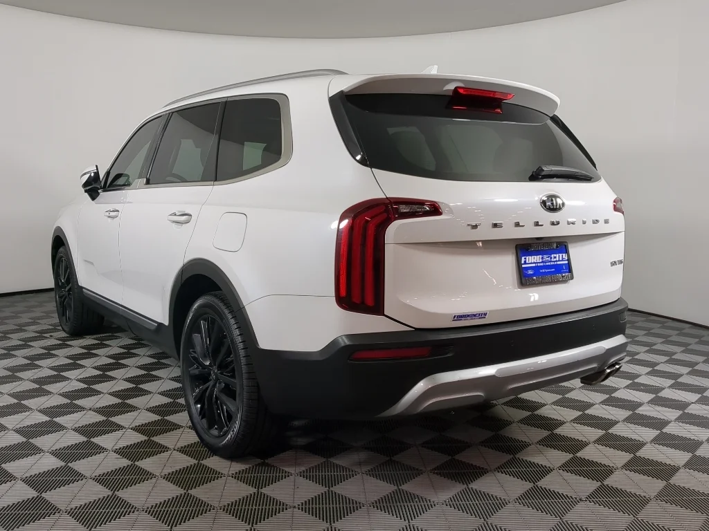 Used 2020 White Kia SX image 6