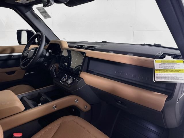 New 2026 Fuji White Land Rover X-Dynamic SE image 31