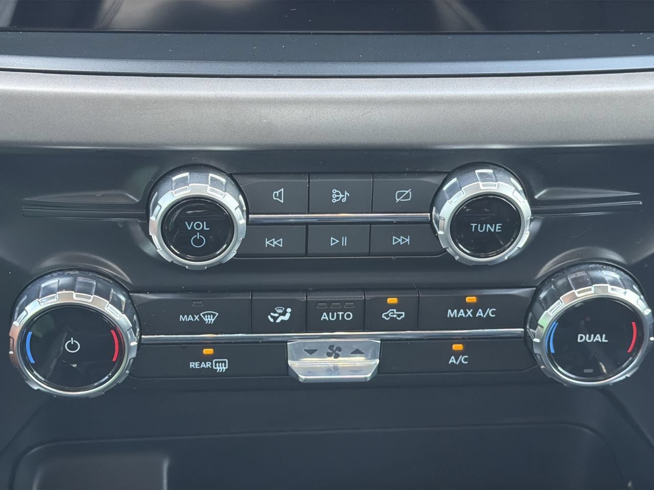 Used 2024 Silver Metallic Ford XLT image 23