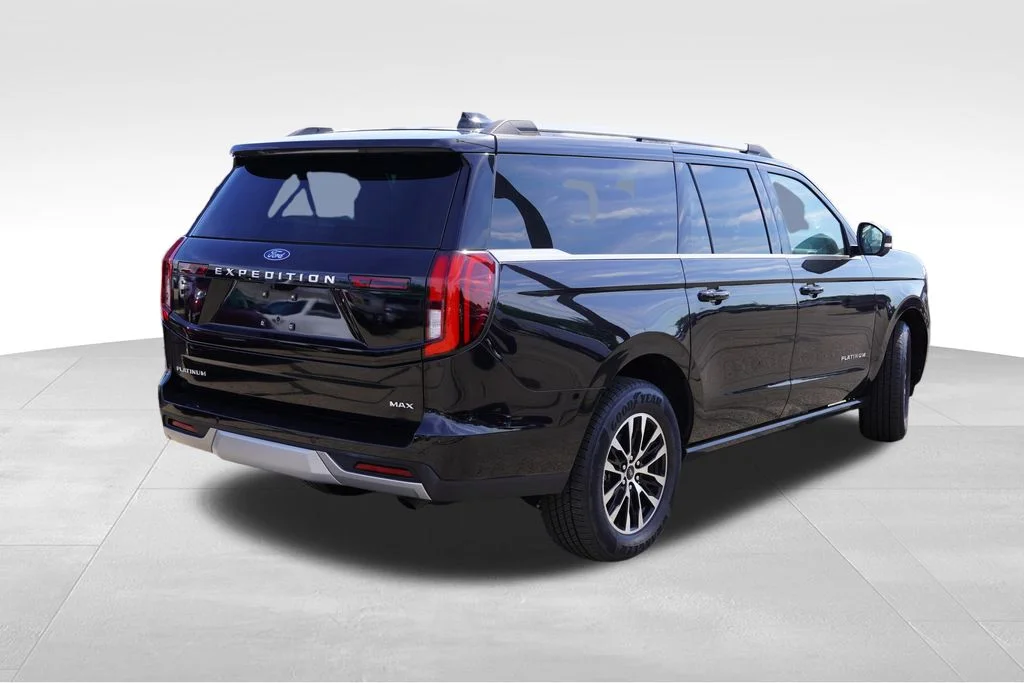 Used 2025 Black Metallic Ford Platinum image 3