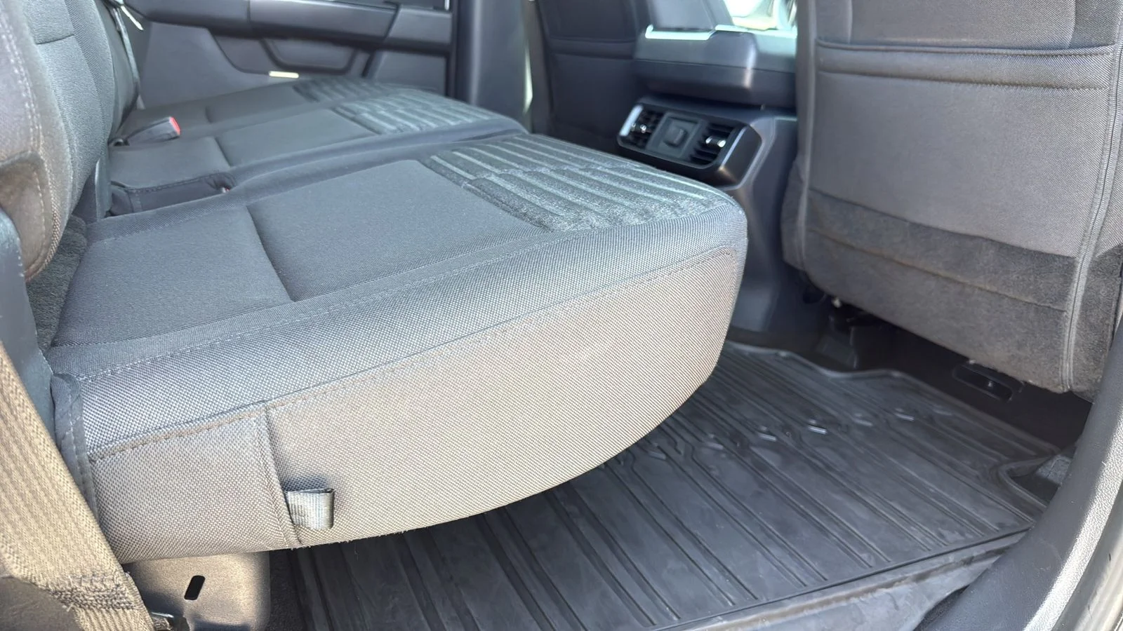 Used 2022 White Ford XL image 27