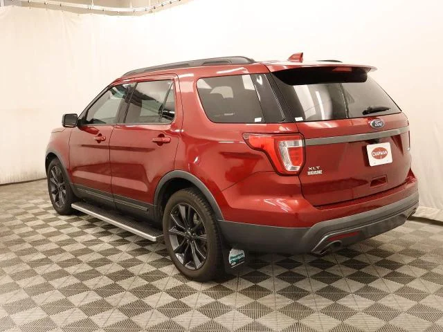 Used 2017 Ruby Red Metallic Tinted Clearcoat Ford XLT image 12
