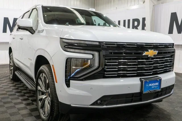 New 2026 Polar White Tricoat Chevrolet High Country image 4