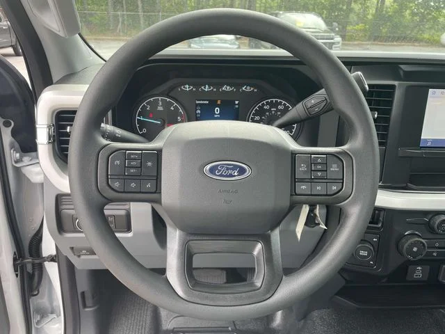New 2025 White Ford XL image 4