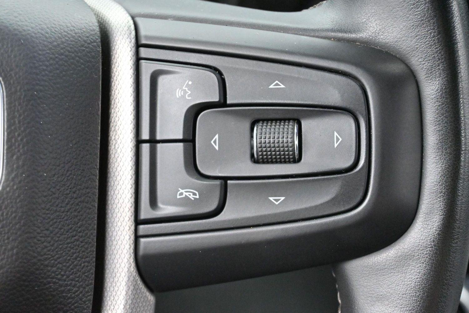 Used 2024 White Frost Tricoat GMC Denali image 19
