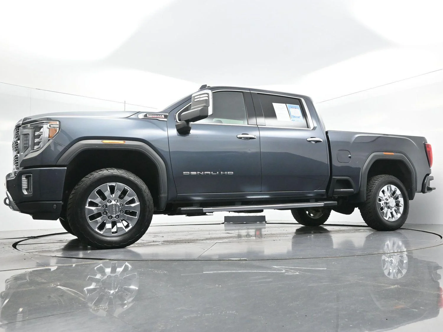 Used 2020 Dark Sky Metallic GMC Denali image 51