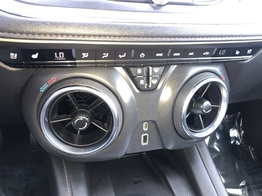Used 2022 Blue Chevrolet Premier image 19
