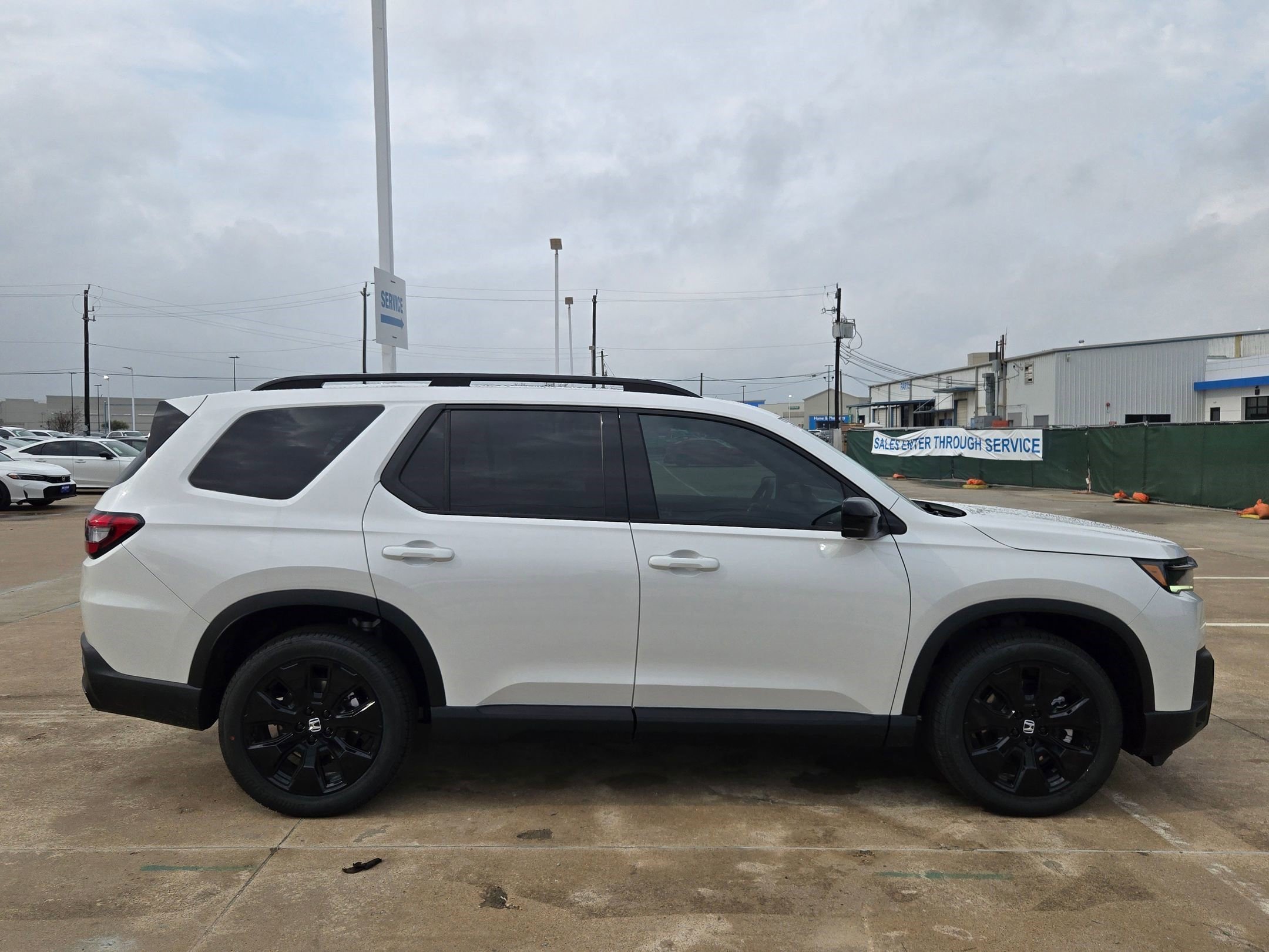 New 2026 Platinum White Pearl Honda Black Edition image 3