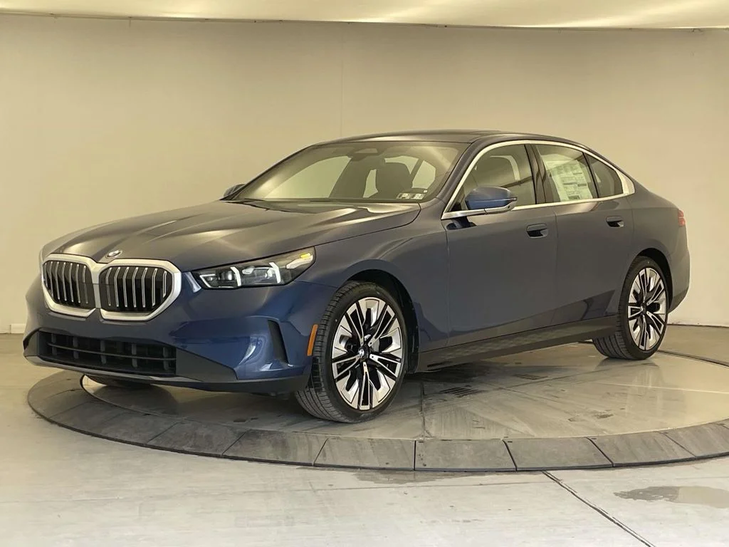 2026 BMW 5 Series 530i xDrive Sedan's photo