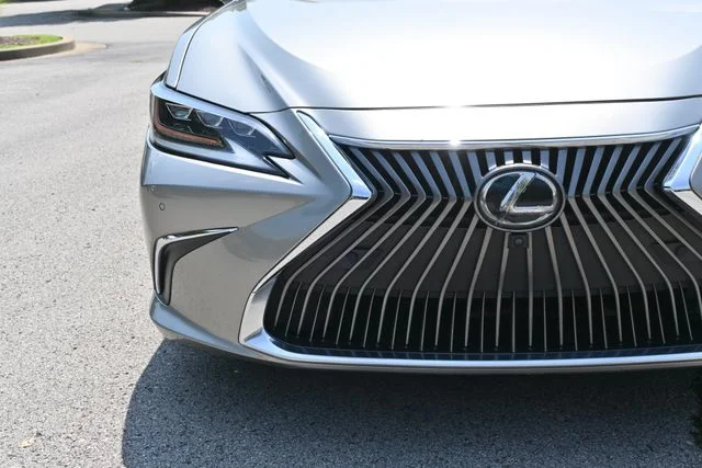 Used 2019 Silver Lexus 350 Ultra Luxury image 14