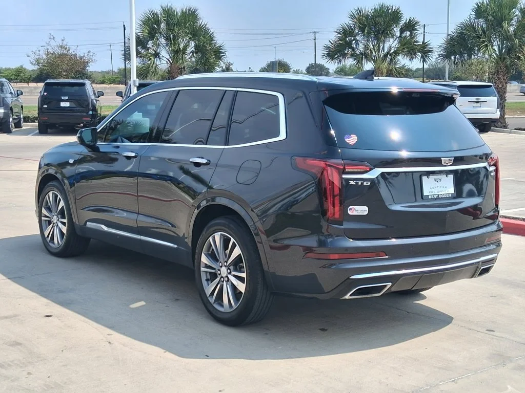 Used 2020 MANHATTAN NOIR METALLIC Cadillac FWD Premium Luxury image 4