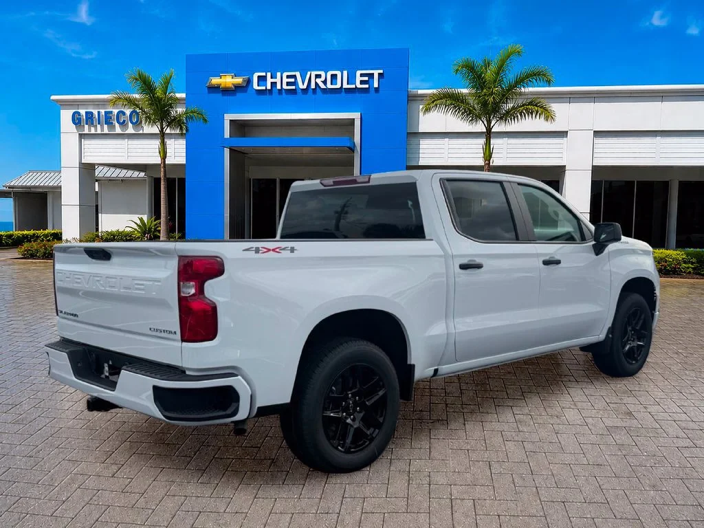 New 2026 Summit White Chevrolet Custom image 7