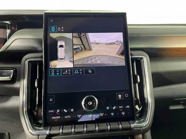 2026 GMC Yukon Denali - Photo 30
