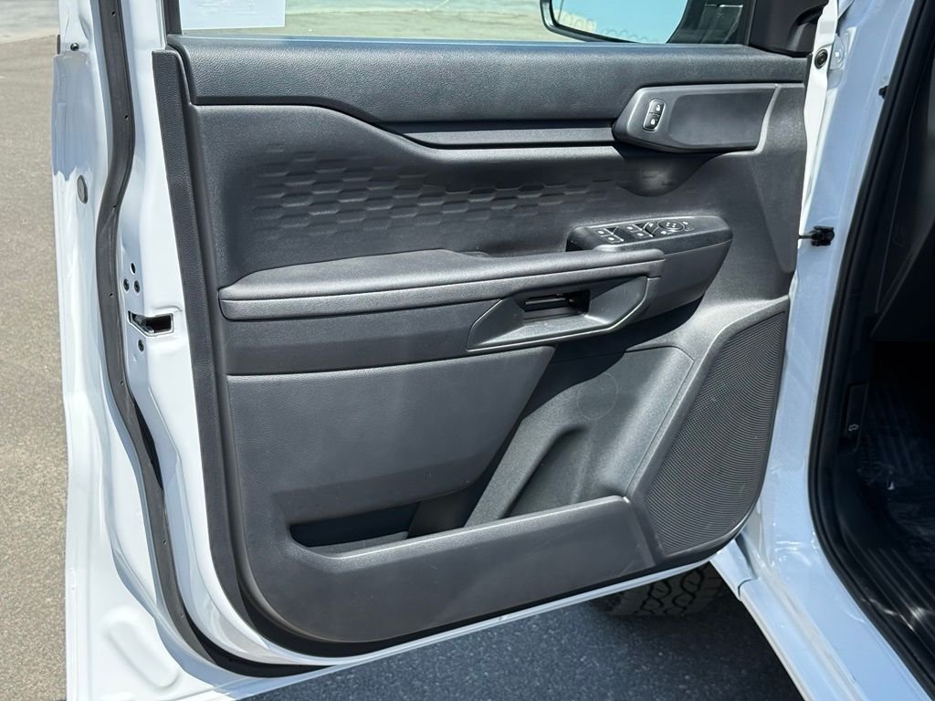 New 2026 Oxford White Ford XL image 12