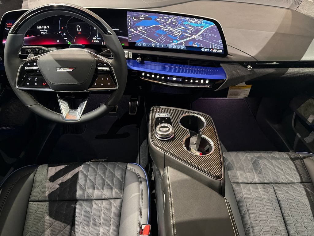 2026 Cadillac OPTIQ V-Series - Photo 12