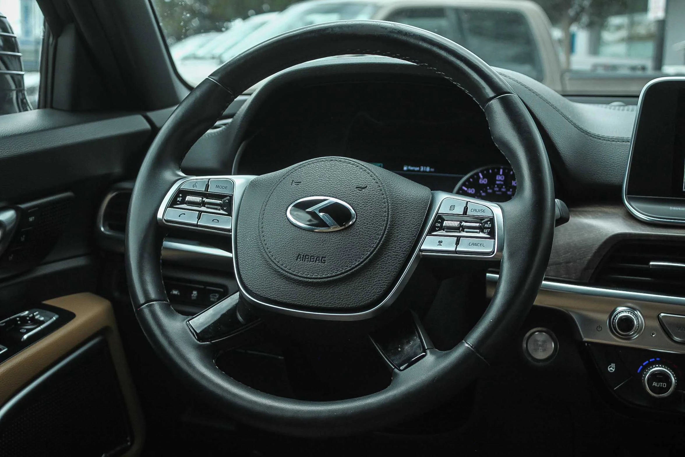Used 2020 Ebony Black Kia SX image 19