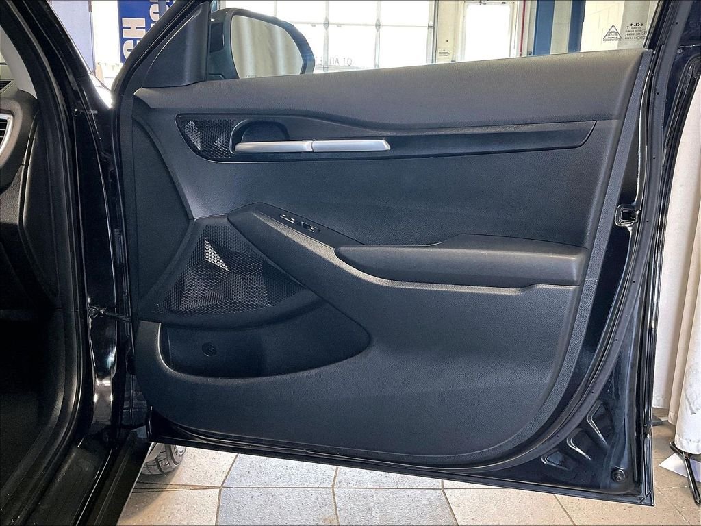 Used 2023 Black Kia LX image 12