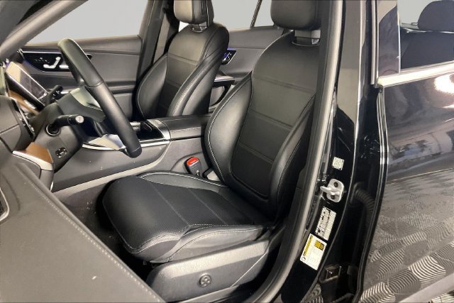 Used 2023  Mercedes-Benz GLC 300 image 14