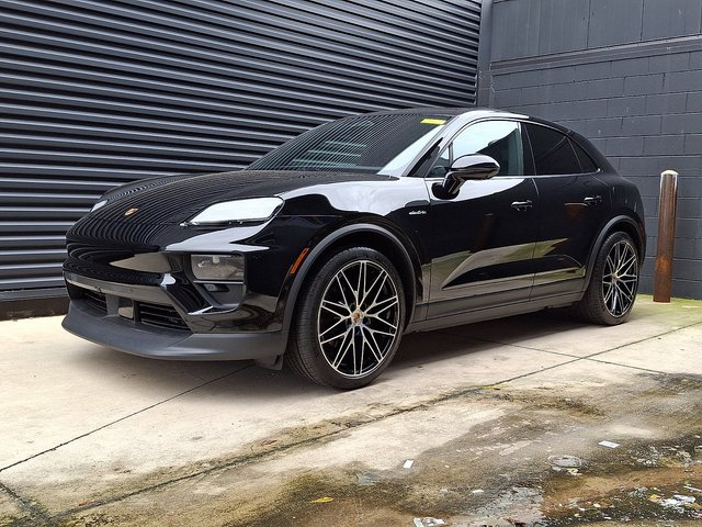 2025 Porsche Macan Electric