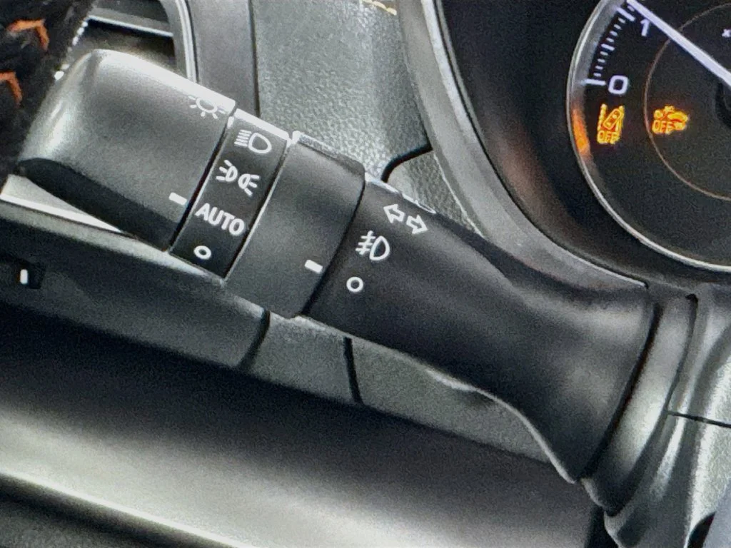 Used 2019 Black Subaru 2.0i Limited image 13