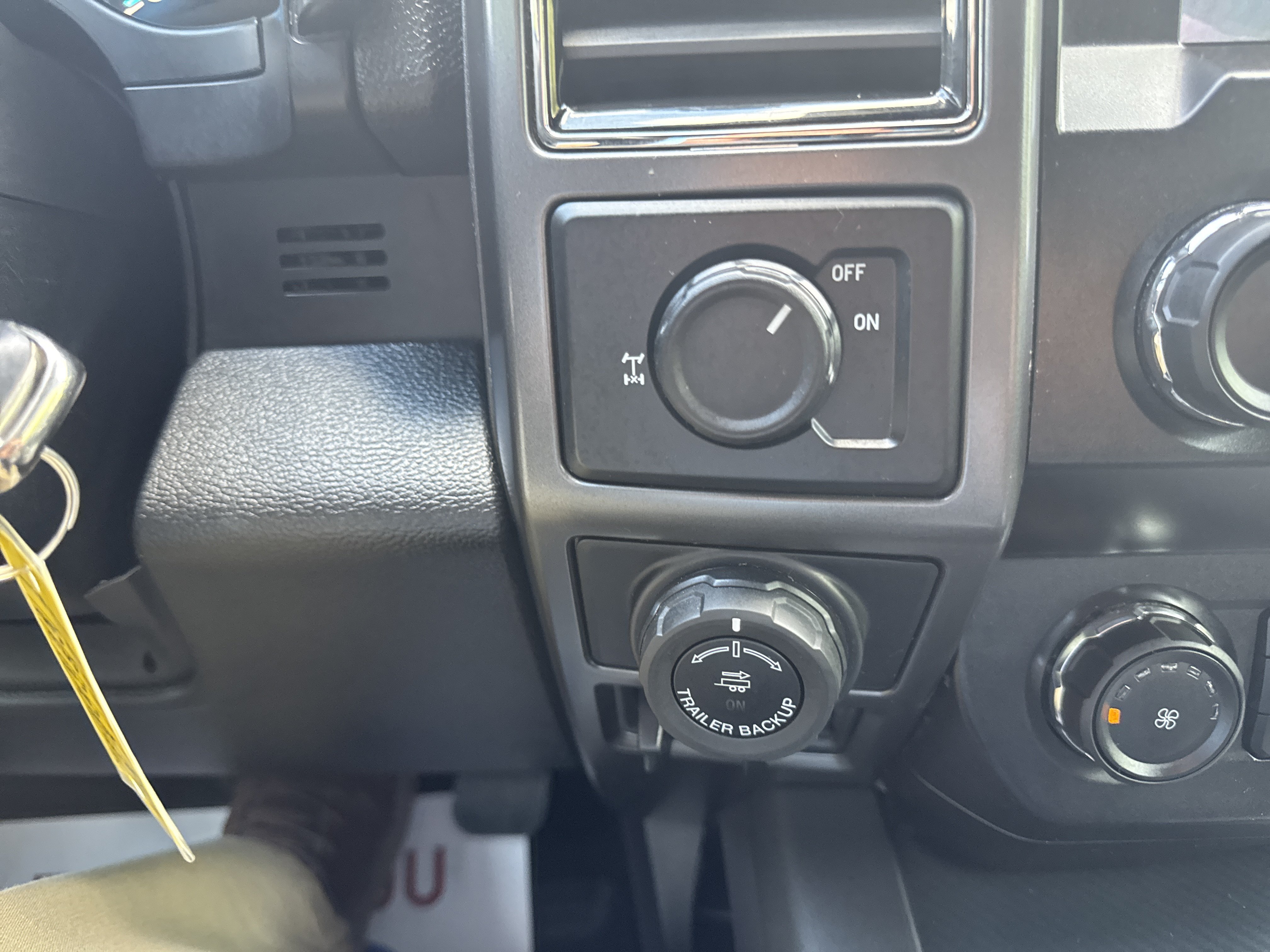 Used 2020 Ignot Silver Ford XLT image 31