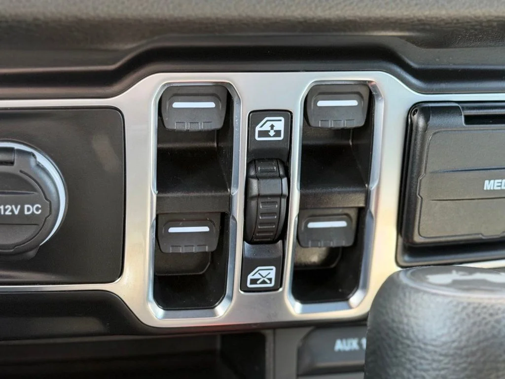 Used 2024 Black Jeep Sport S image 13