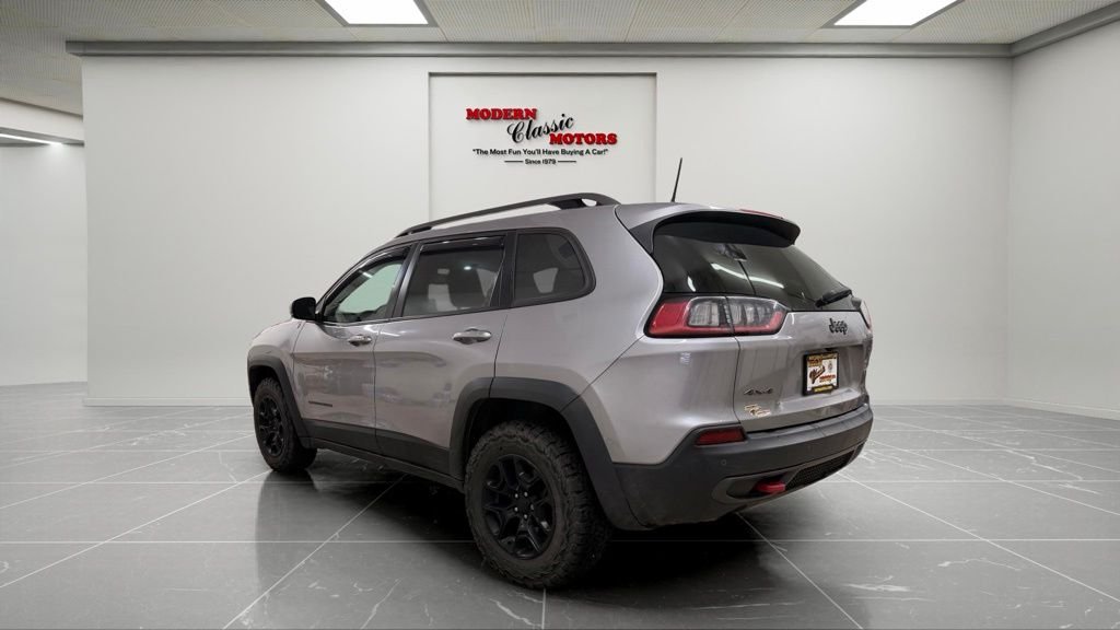 Used 2020 Silver Jeep Trailhawk image 5
