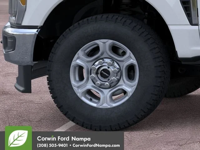 New 2026 Oxford White Ford XLT image 19