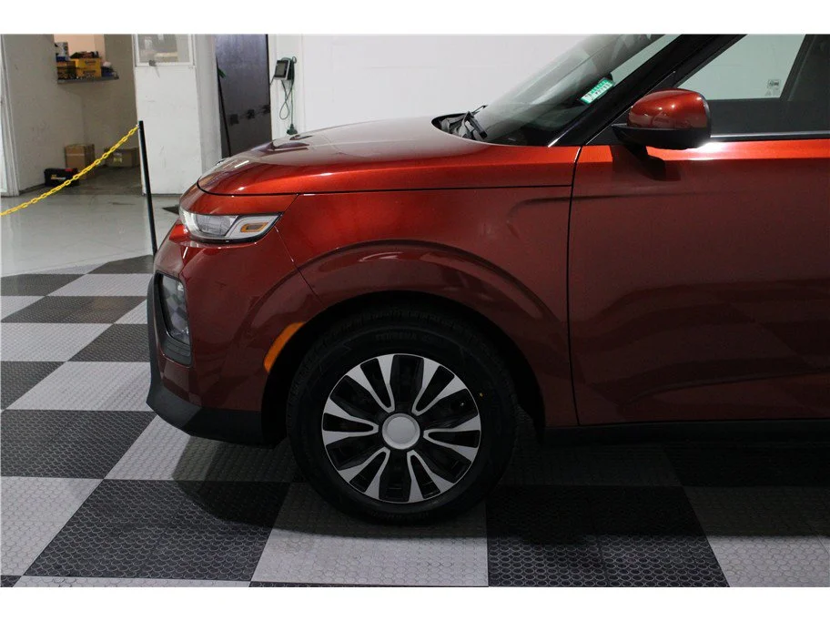 Used 2020 Mars Orange Kia LX image 9