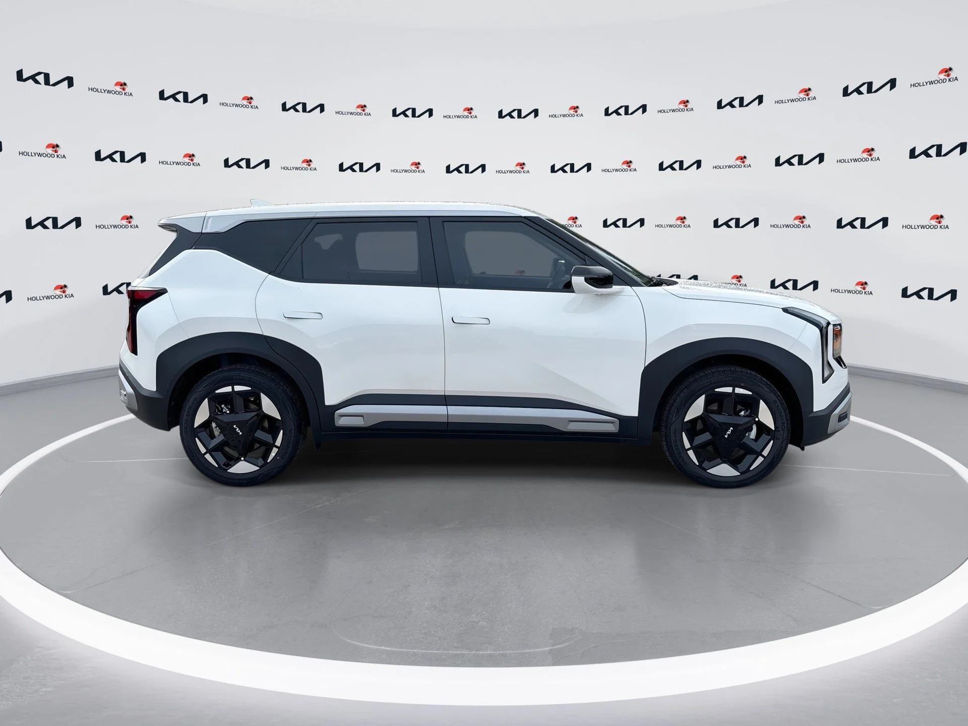 New 2027 Snow White Pearl Kia EX image 9