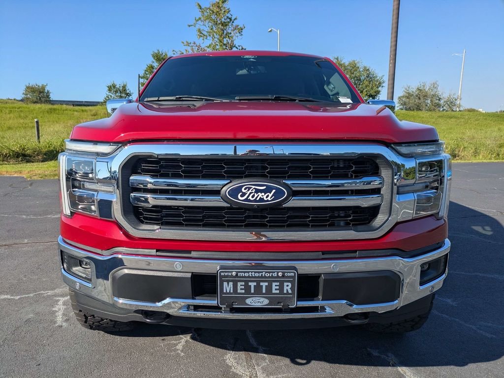 Used 2025 Red Ford Lariat image 9