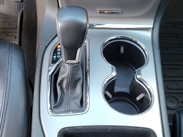 Used 2021 White Jeep Laredo X image 24