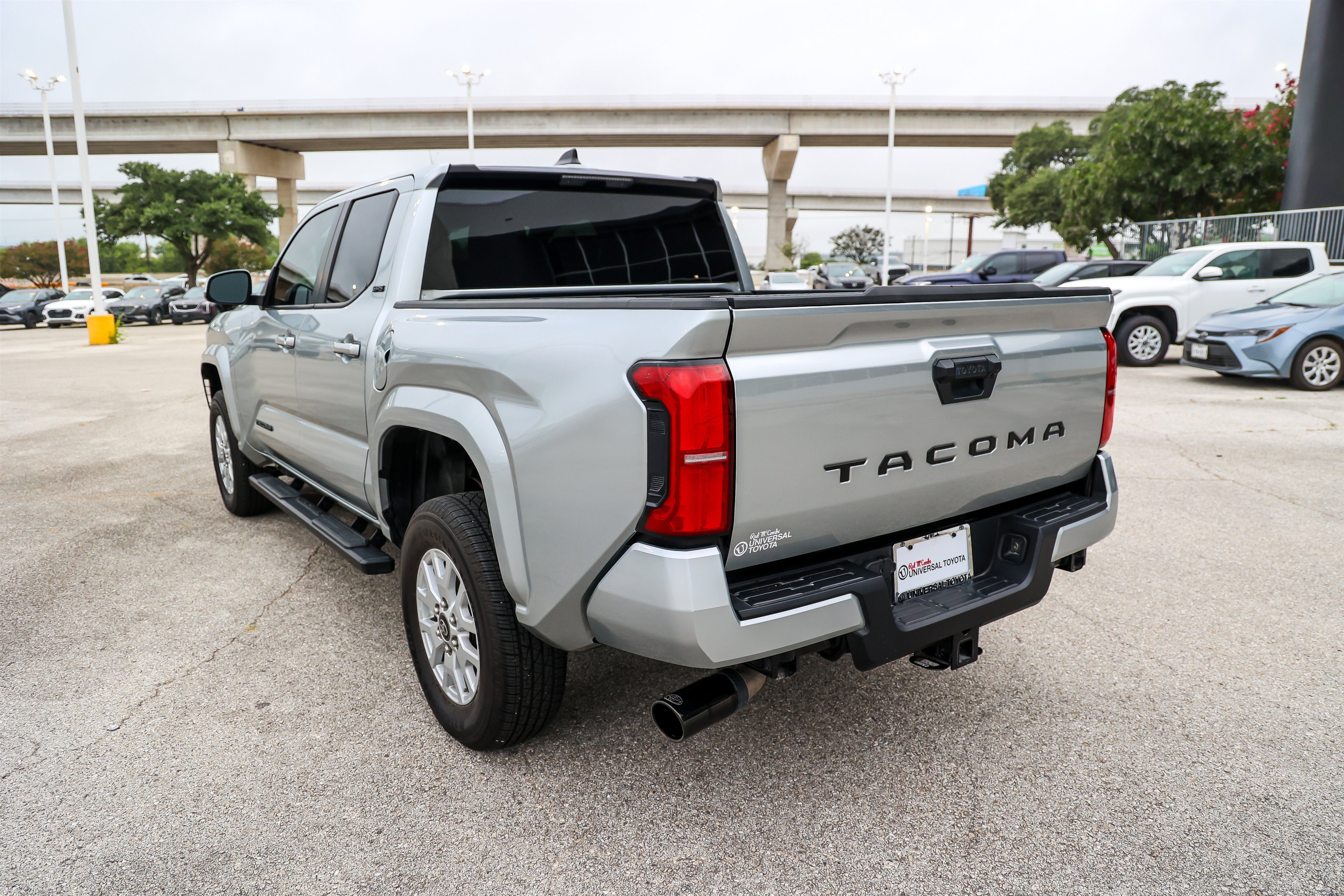 Used 2025 Silver Toyota SR5 image 8